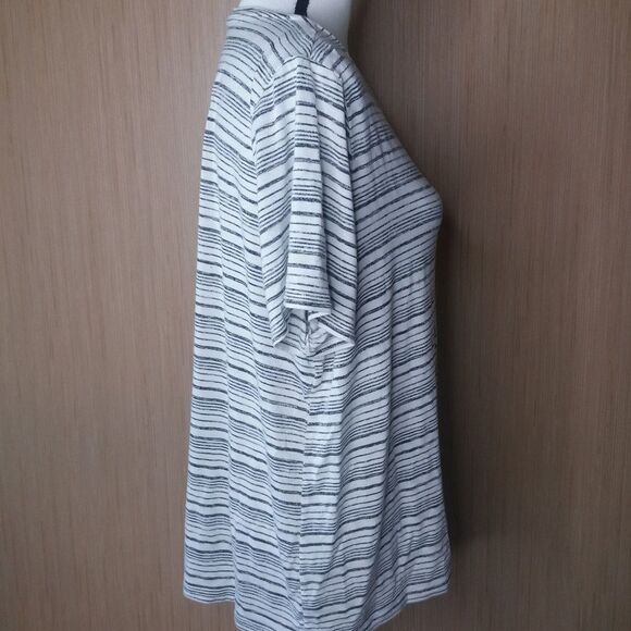 Apt 9 Black and White Stripe 1X Short Sleeve Top - Picture 2 of 7